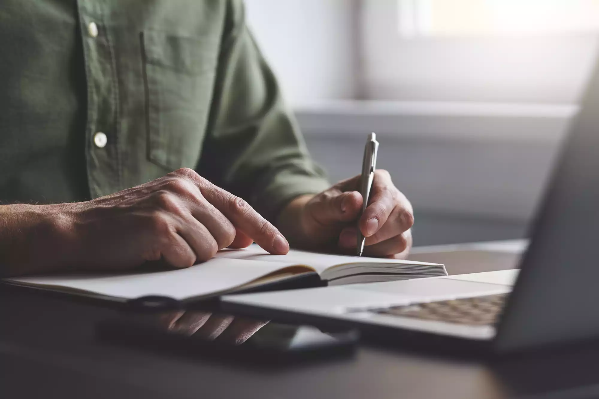 Daily Gratitude Journal: How to Be Content With Life